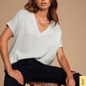 Lulu's v neck sweater NWT